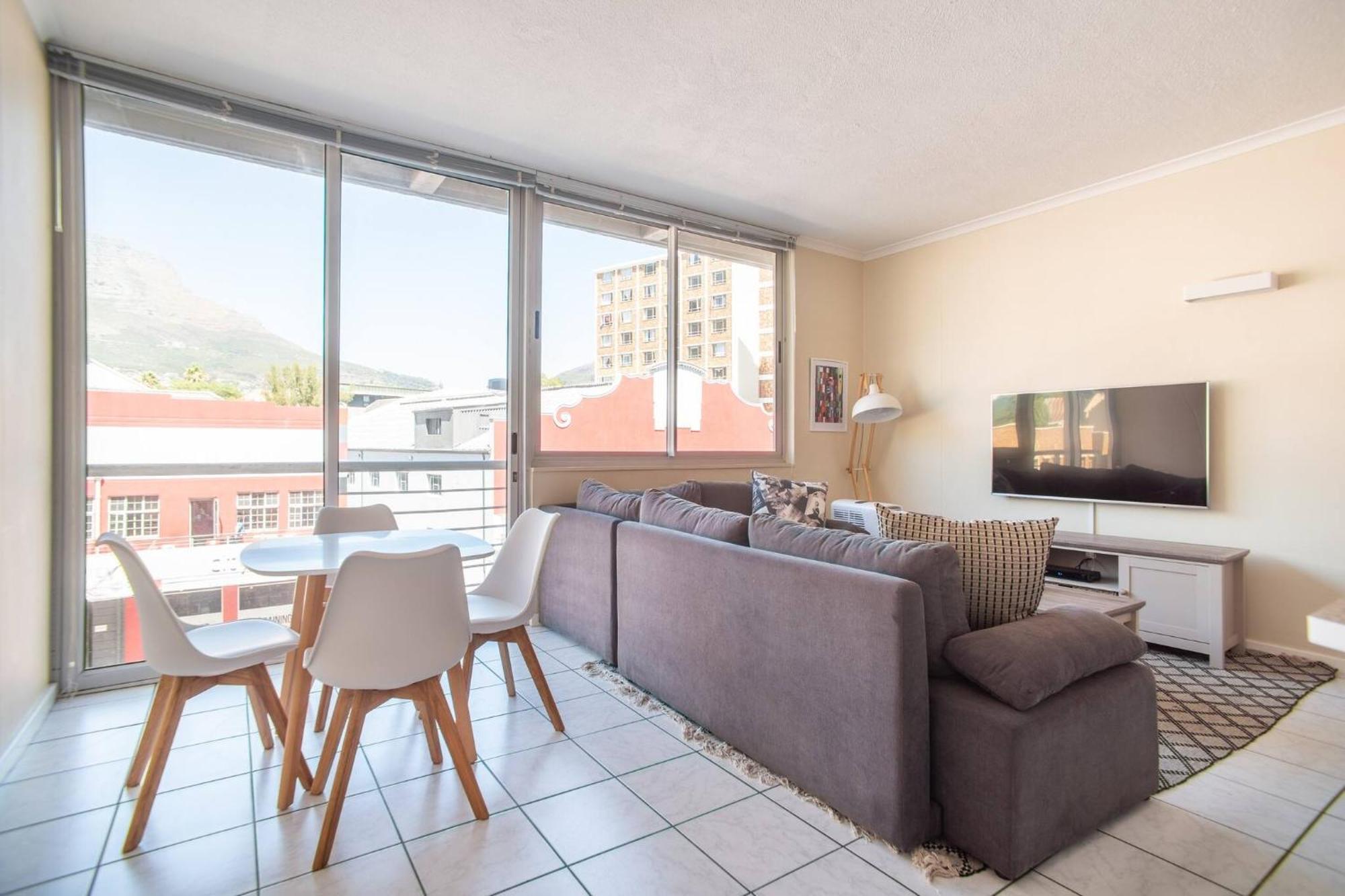 Center 1 Bedroom *